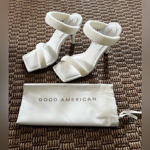 Good American White Terry size 7